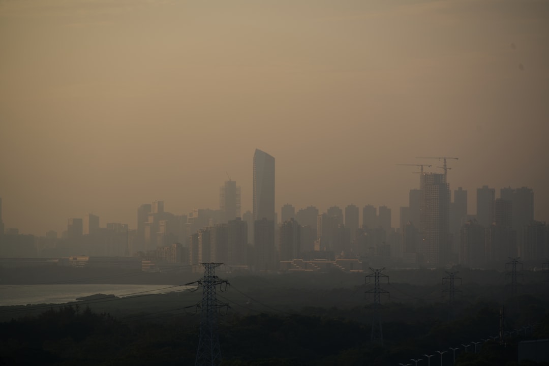 海口广告制作中喷绘与写真的画面精度差异及应用选择