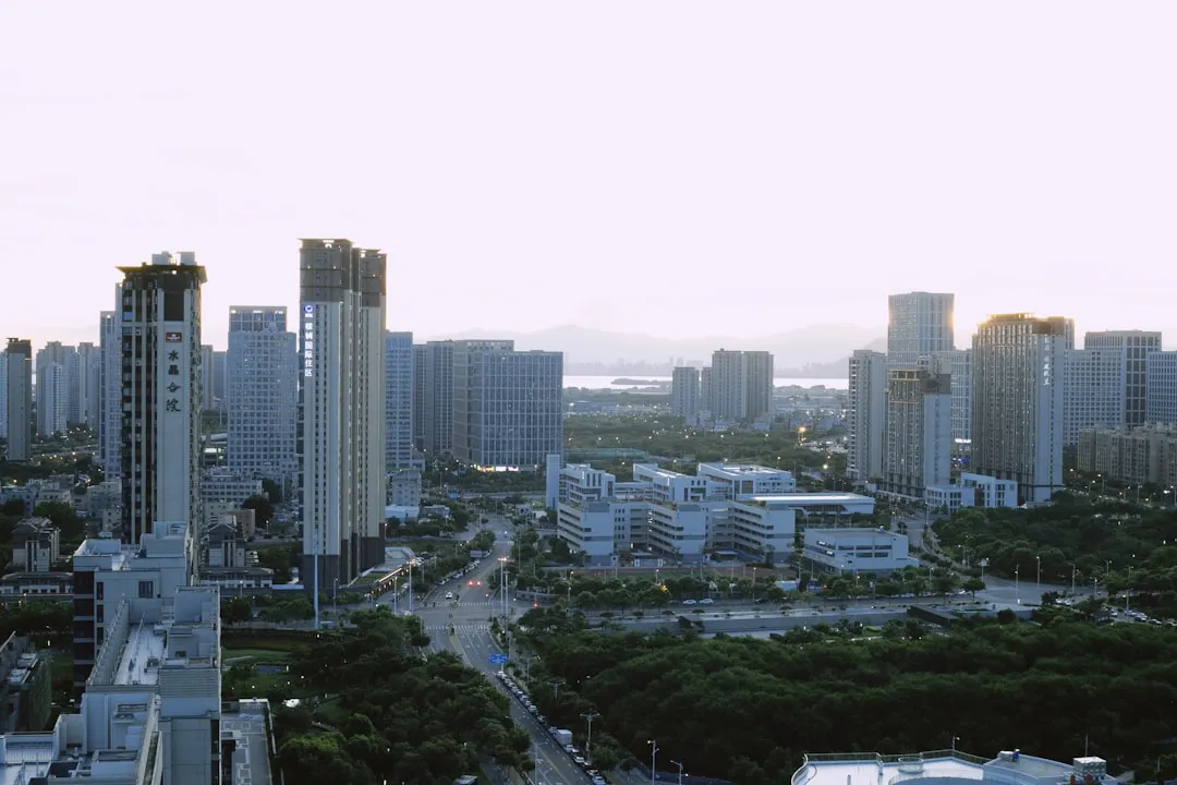 海口广告制作中喷绘与写真的色彩差异及选型指南